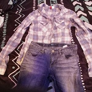 Flannel long sleeve shirt and Levi's skinny jeans